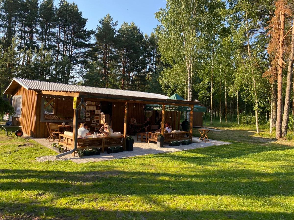 Metsaaeaere Accommodation Uulu Exterior foto